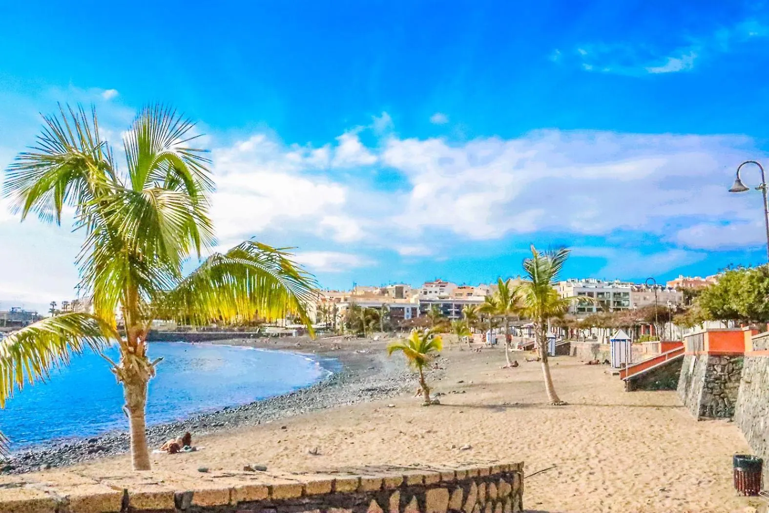 Rentaliday Blue Beach location